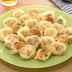 「えびチーズ餃子」のレシピ動画