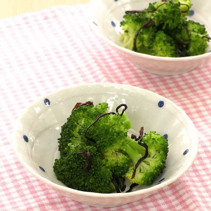 ブロッコリーの塩昆布和え