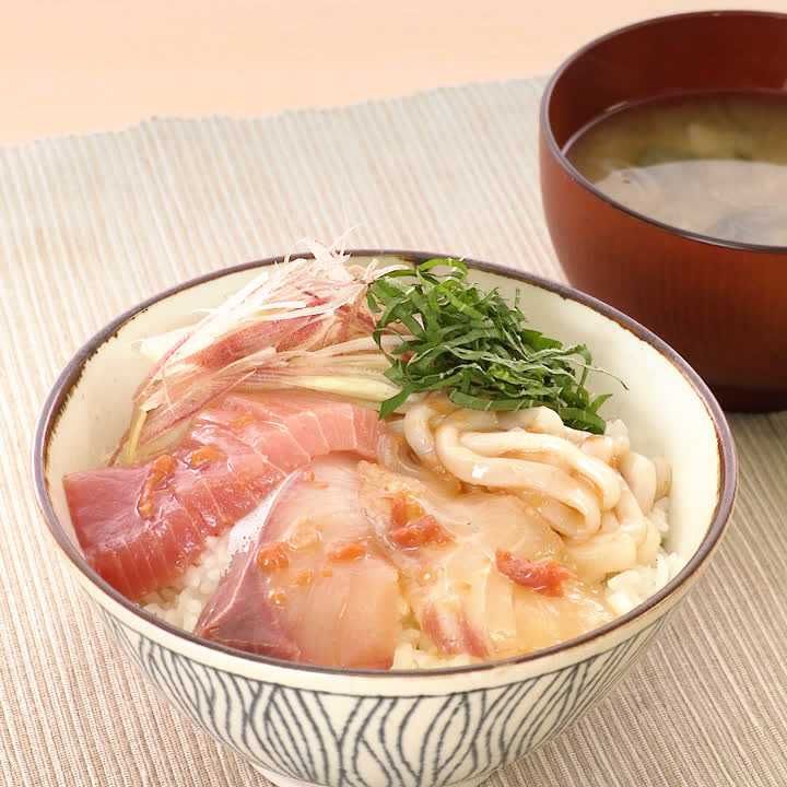 梅だれ海鮮丼