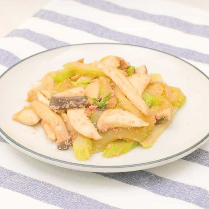 セロリとエリンギの明太マヨ炒め