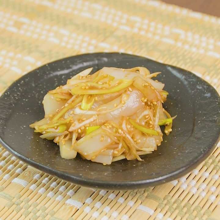 イカとねぎのラー油あえ