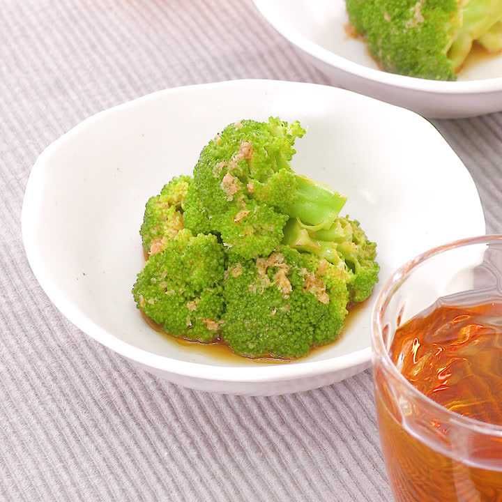 ブロッコリーのごまラー油和え