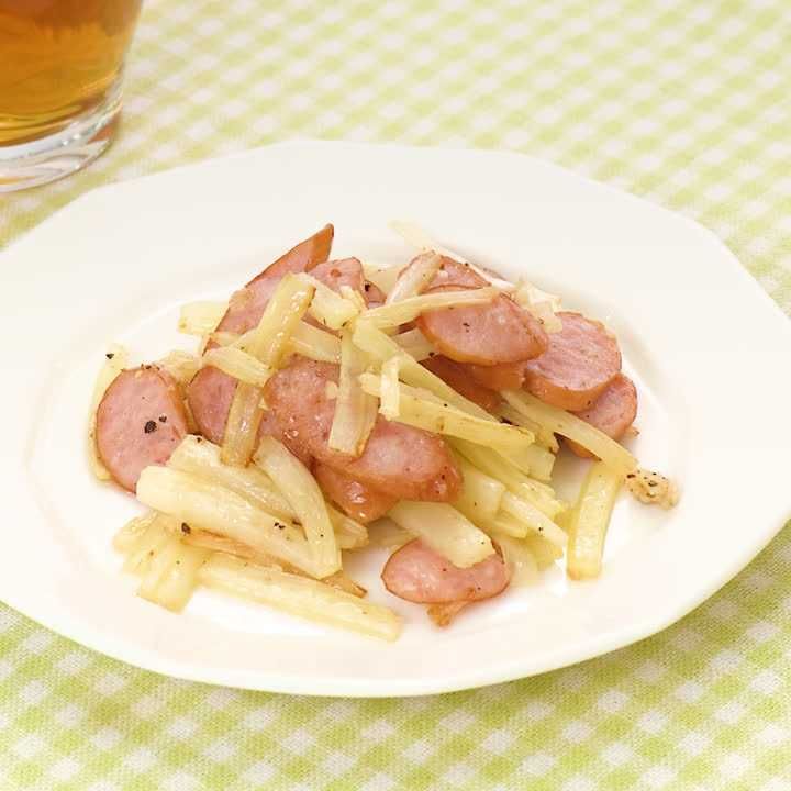 ソーセージとセロリのチーズ炒め