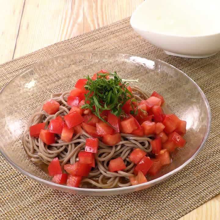トマトのぶっかけ冷製蕎麦