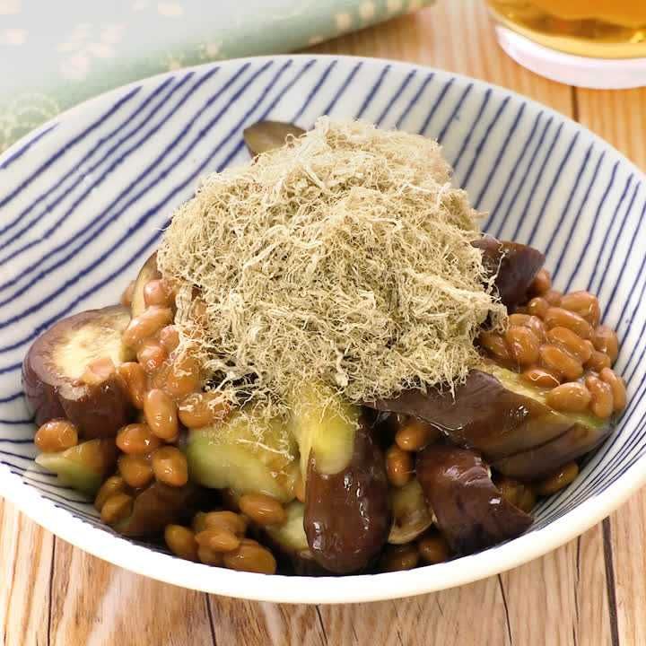 納豆となすのとろろ昆布のせ