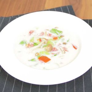 「チンゲン菜の豆乳スープ」のレシピ動画