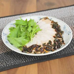 茹で豚のにんにくダレがけ