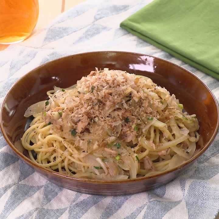 玉ねぎとツナのにんにくパスタ