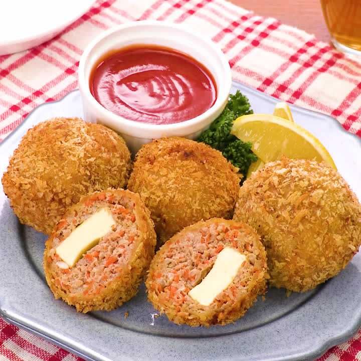 合びき肉のチーズ包み揚げ