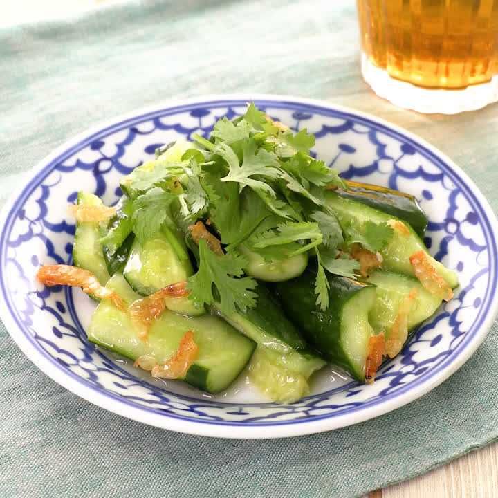 包丁いらず！ たたききゅうりと桜えびのタイ風あえのレシピ動画