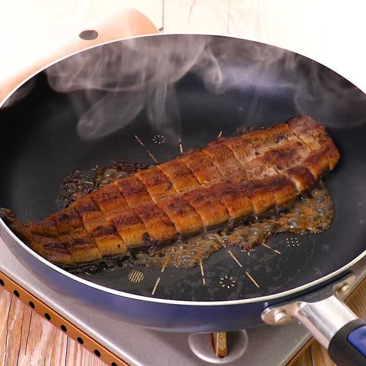 ふわっと仕上げるポイント うなぎの蒲焼きの温め方のレビュー Delish Kitchen