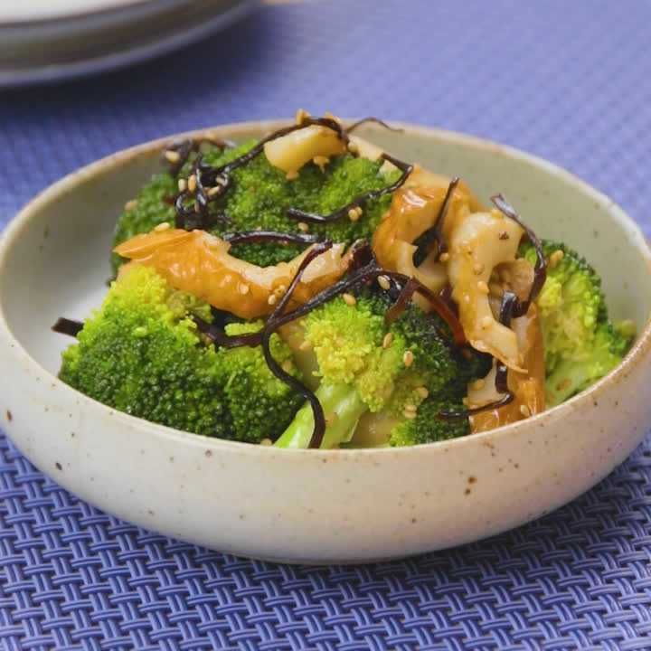 ブロッコリーとちくわの塩昆布あえ