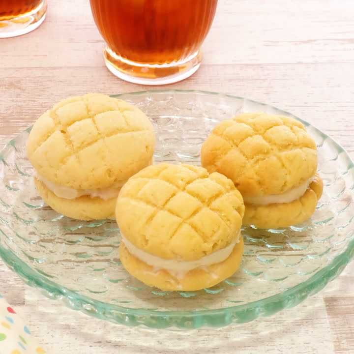 メロンパンクッキーアイスサンド