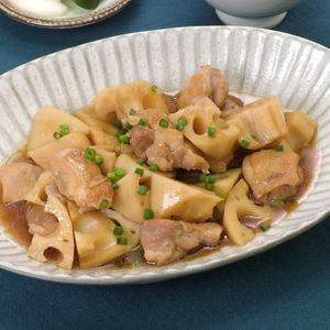 「れんこんと鶏肉の照り煮」のレシピ動画
