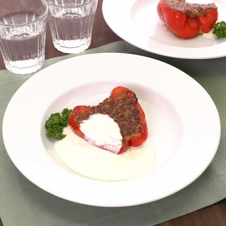 牛ひき肉でパプリカの肉詰め