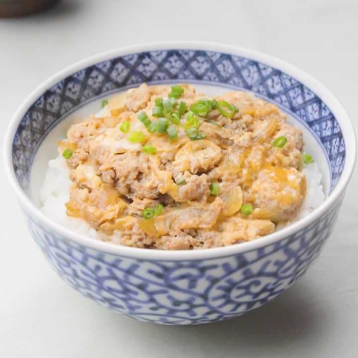 鶏ひき肉親子丼