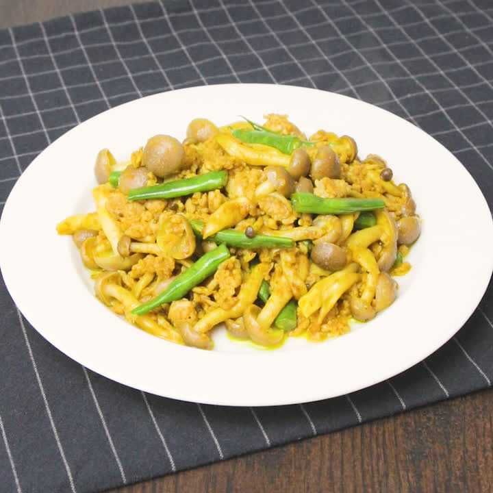 鶏ひき肉といんげんのカレー炒め