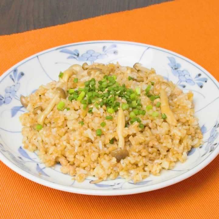 しっかり香る 鶏ひき肉としょうがの炒飯のレシピ動画 作り方 Delish Kitchen