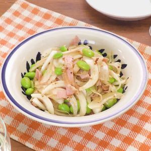 「玉ねぎとベーコンのホットサラダ」のレシピ動画