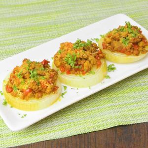 「カレー風味の玉ねぎボート」のレシピ動画