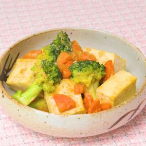 ブロッコリーと豆腐のみそ炒め