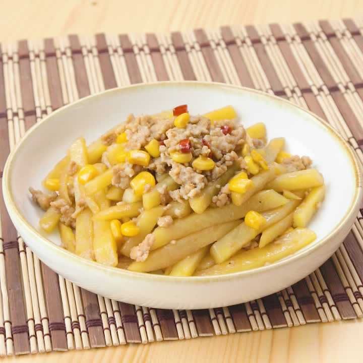 鶏ひき肉とじゃがいもの甘辛炒め