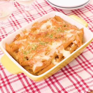 「トマトペンネのチーズ焼き」のレシピ動画
