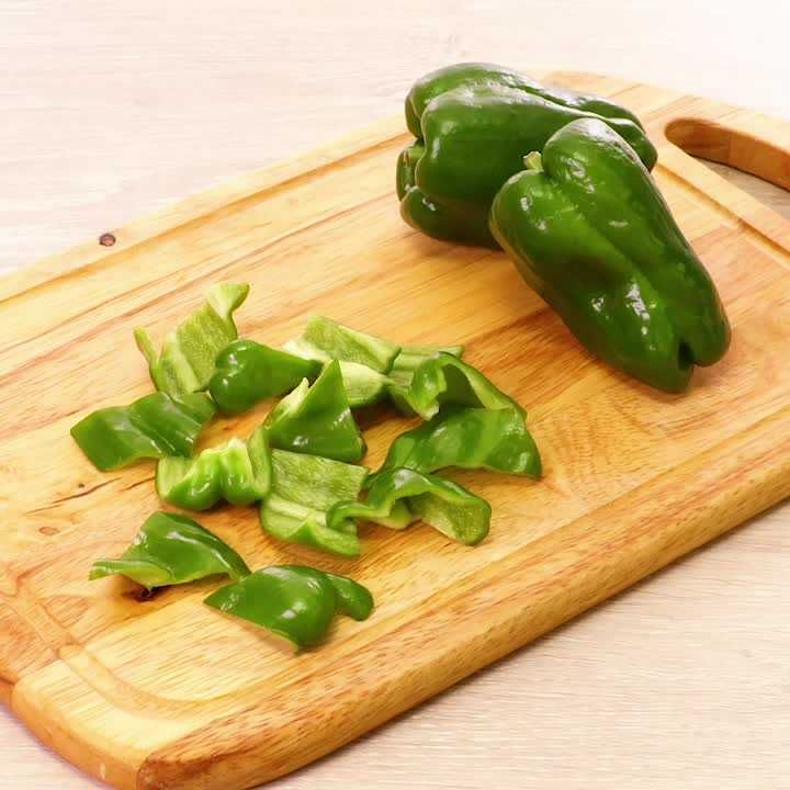 ピーマンの乱切り