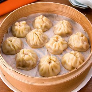 「スープたっぷり小籠包」のレシピ動画