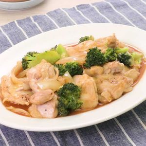 鶏肉とブロッコリーの辛みそチーズ焼き