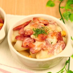 「じゃがいもとソーセージのチーズ焼き」のレシピ動画