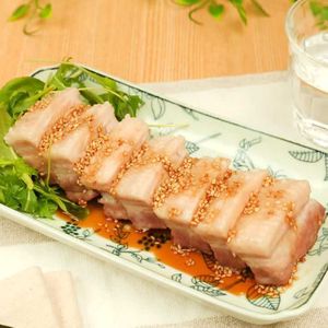 茹で豚のシークワーサーソースかけ