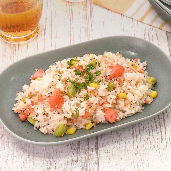 【人気ピラフレシピ】フライパン・炊飯器で！基本からアレンジ30選の人気レシピ・作り方 | デリッシュキッチン
