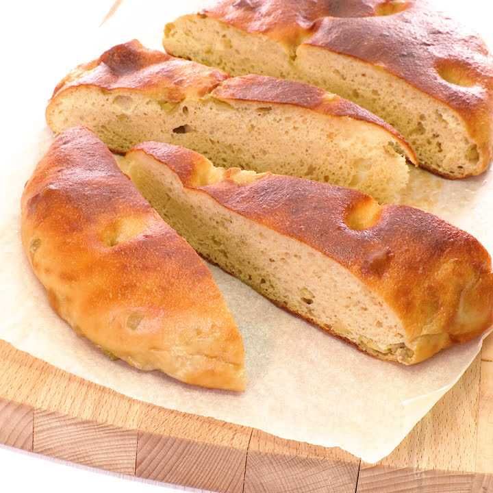 フォカッチャ　グリーンオリーブ