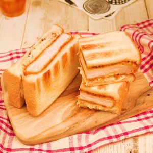 「豚ロース厚切り肉のカツサンド」のレシピ動画
