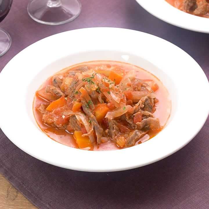 牛すじのトマト煮