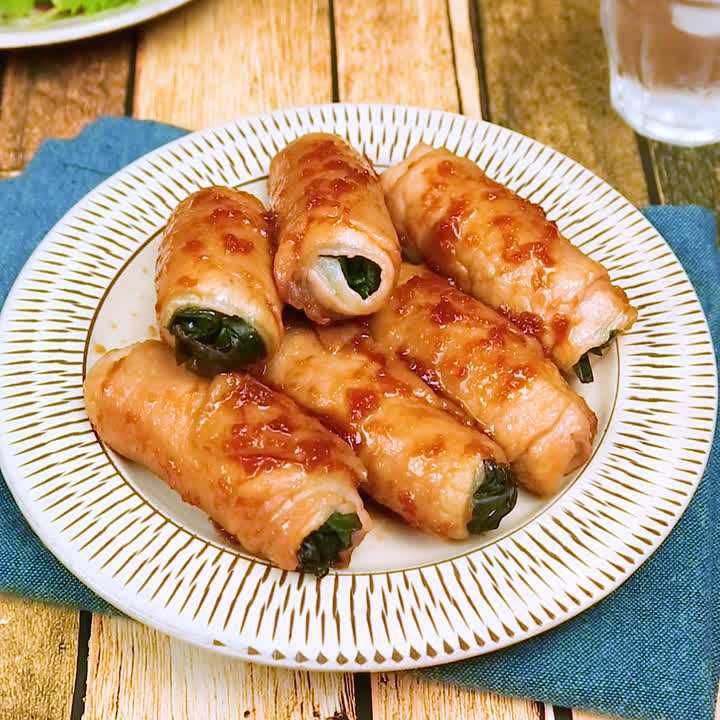 豚巻きわかめの梅ソテー