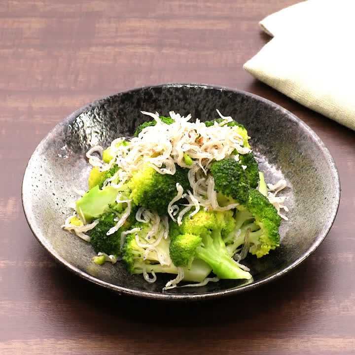 ブロッコリーのじゃこ炒め