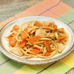 もやしと鶏むねのオイスター焼うどん