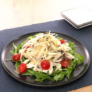 「もやしとゆで鶏のジンジャーサラダ」のレシピ動画