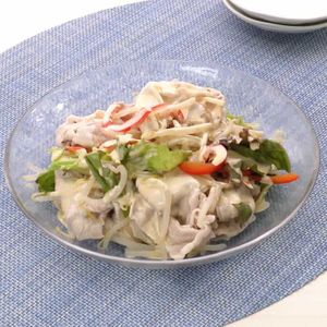 「もやしと豚肉のマヨポンサラダ」のレシピ動画