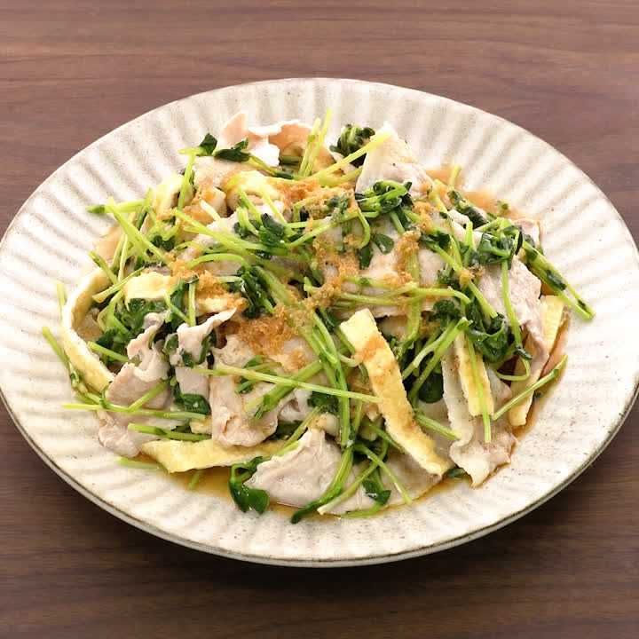 豚しゃぶ、豆苗、油揚げのレンジ蒸し