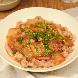 揚げ焼き大根と豚肉の柚子胡椒煮