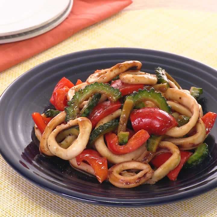 イカとゴーヤーのオイスター炒め