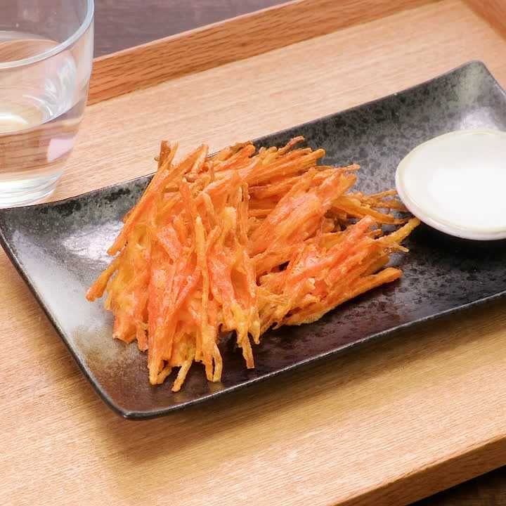 【人参の千切りを活用】天ぷらやナムルに変身♪人気レシピ9選