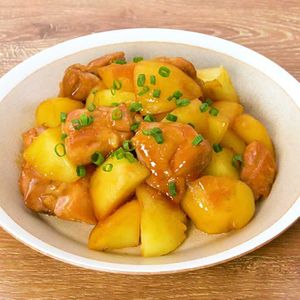 「じゃがいもと鶏肉の甘辛炒め」のレシピ動画