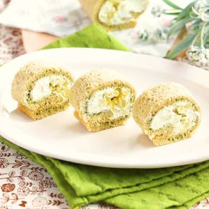 「抹茶クリームのロールケーキ」のレシピ動画