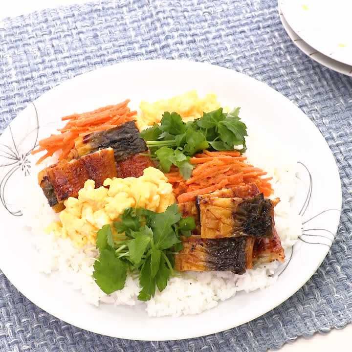 うなぎの3色ちらしずし