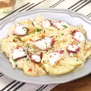「じゃがいもとたこの洋風煮」のレシピ動画