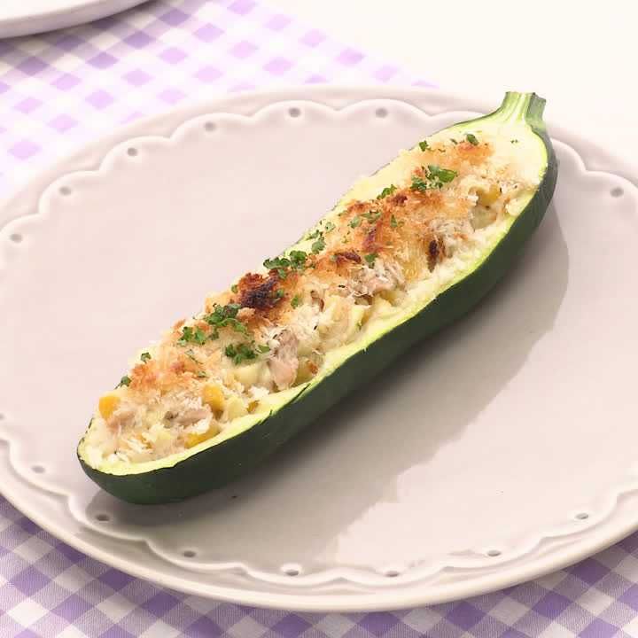 トースターで簡単調理 ズッキーニボートのパン粉焼きのレシピ動画 作り方 Delish Kitchen